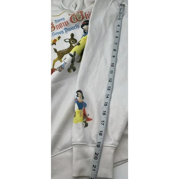 Disney Snow White and the Seven Dwarfs Women's Hoodie Size L Gold Embroidery - Picture 9 of 12